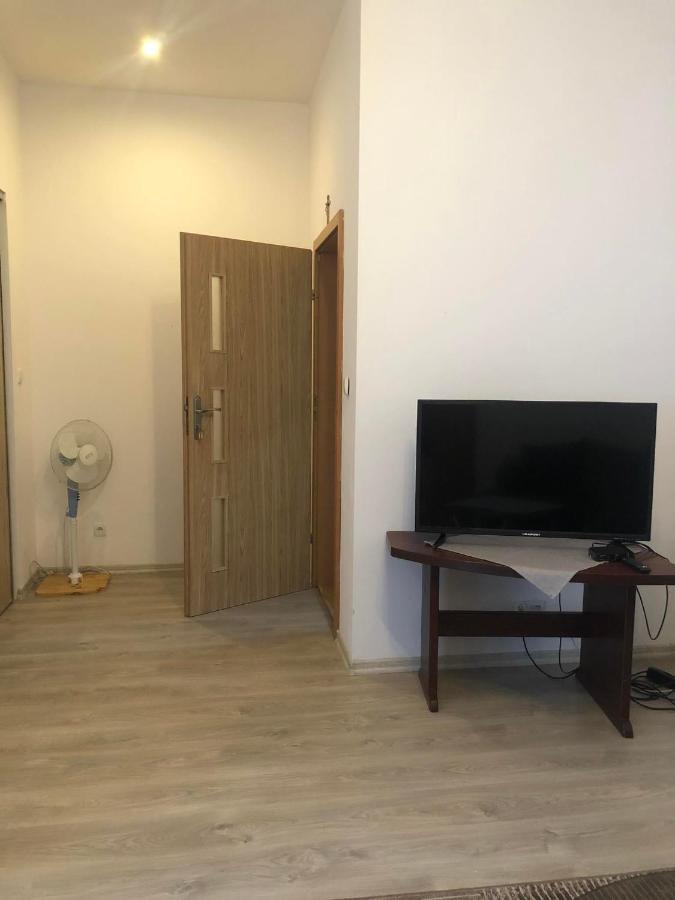 Apartament Nad Jeziorem Ryn Ryn  Esterno foto